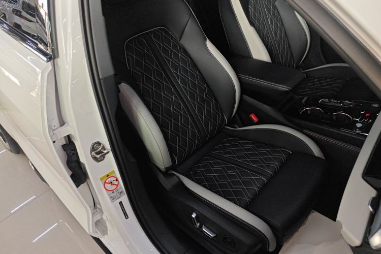 Used Audi A5L 2026 2.0T Sport Plus Right Front Seat