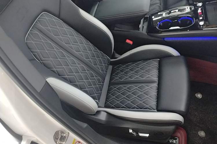 Used Audi A5L 2026 2.0T Sport Plus Right Front Seat