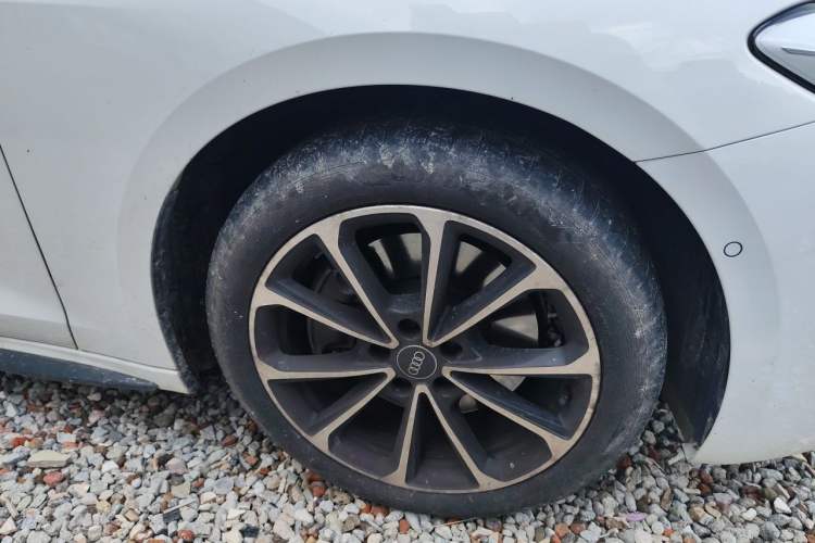 Used Audi A5L 2026 2.0T Sport Plus Right Front Wheel Hub