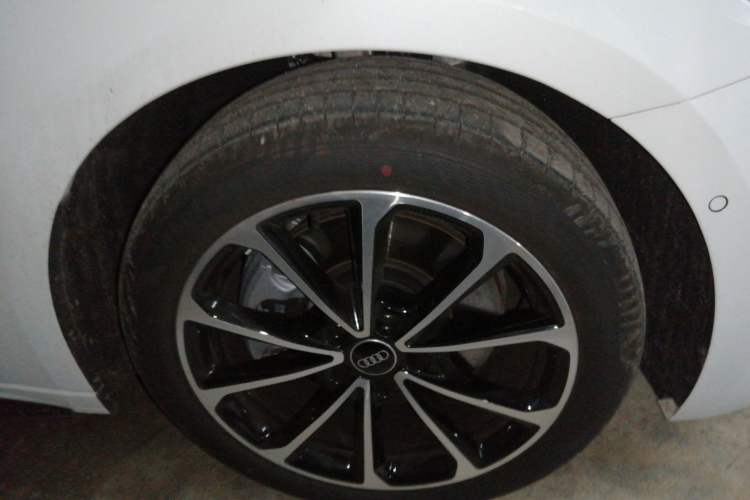 Used Audi A5L 2026 2.0T Sport Plus Right Front Wheel Hub