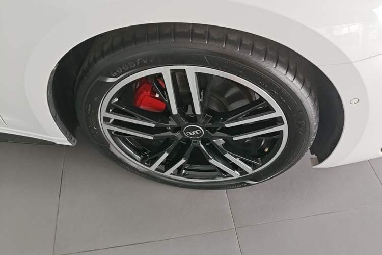 Used Audi A5L 2026 2.0T Sport quattro Right Front Wheel Hub