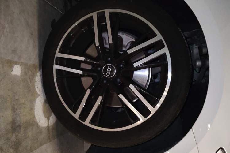 Used Audi A5L 2026 2.0T Sport Plus Right Front Wheel Hub