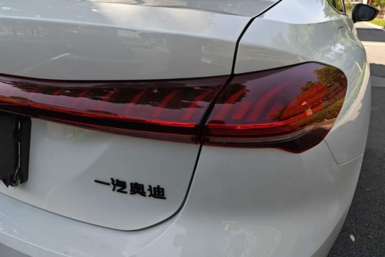 Used Audi A5L 2026 2.0T Sport Right Rear Taillight