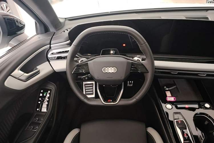 Used Audi A5L 2026 2.0T Sport Plus Steering Wheel