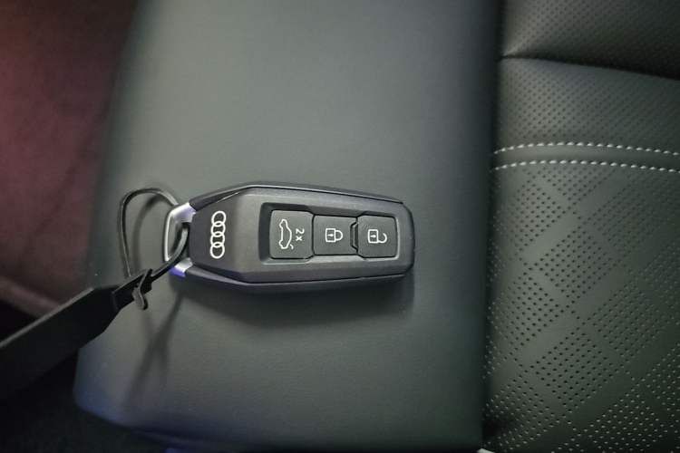 Used Audi A5L 2026 2.0T Navigation Edition Vehicle Key