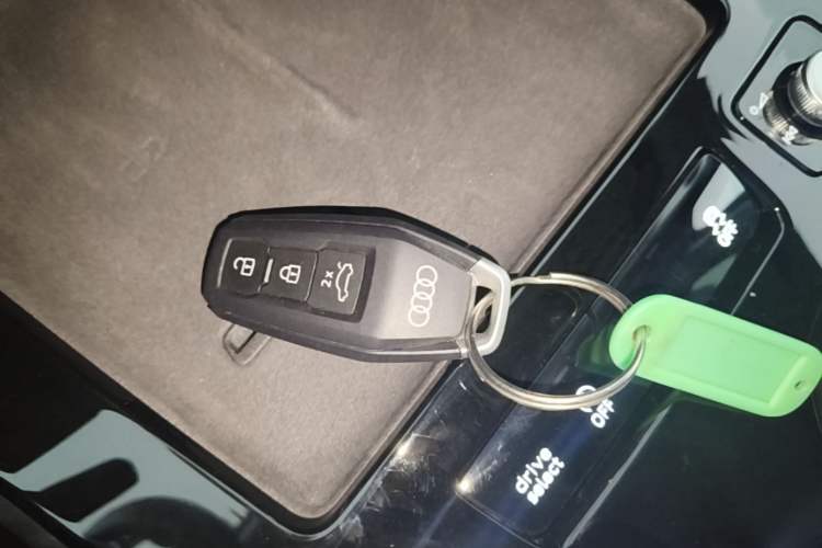 Used Audi A5L 2026 2.0T Sport Plus Vehicle Key