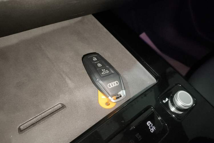 Used Audi A5L 2026 2.0T Sport Plus Vehicle Key