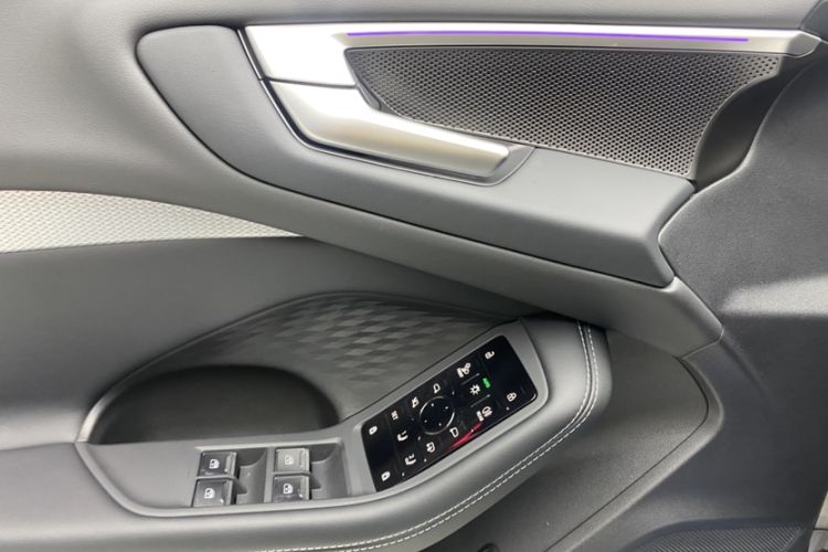 Used Audi A5L Sportback 2026 TFSI 150kW Luxury Edition Audio And AC Panel