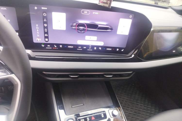 Used Audi A5L Sportback 2026 TFSI 150kW Luxury Edition Audio And AC Panel