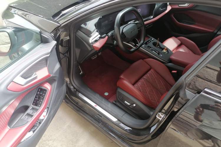 Used Audi A5L Sportback 2026 TFSI 150kW Premium quattro Model Driver Seat