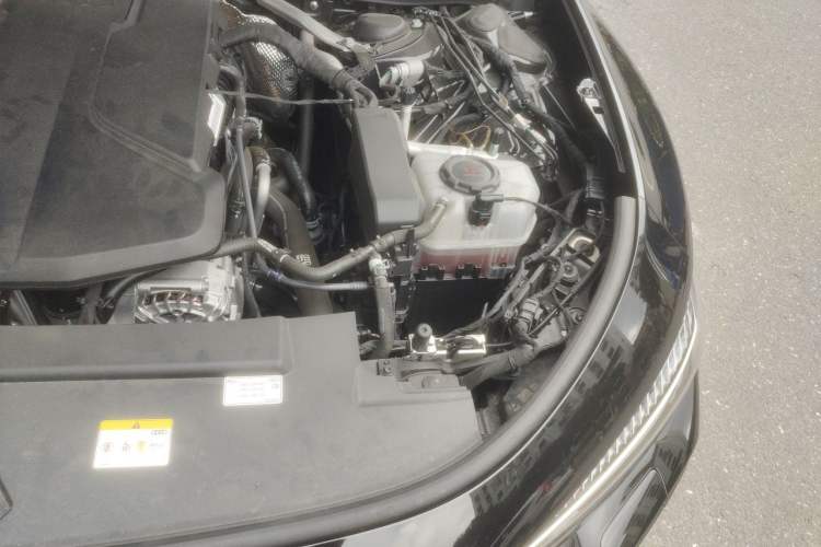 Used Audi A5L Sportback 2026 TFSI 150kW Luxury Edition Engine Bay Left
