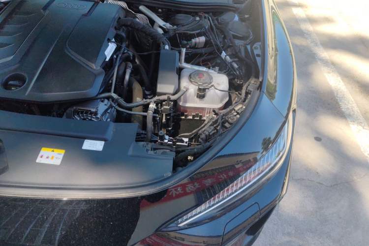 Used Audi A5L Sportback 2026 TFSI 150kW Luxury Edition Engine Bay Left