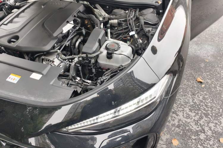 Used Audi A5L Sportback 2026 TFSI 150kW Luxury Edition Engine Bay Left