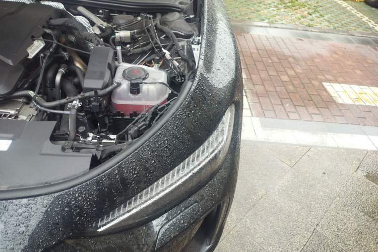 Used Audi A5L Sportback 2026 TFSI 150kW Luxury Edition Engine Bay Left