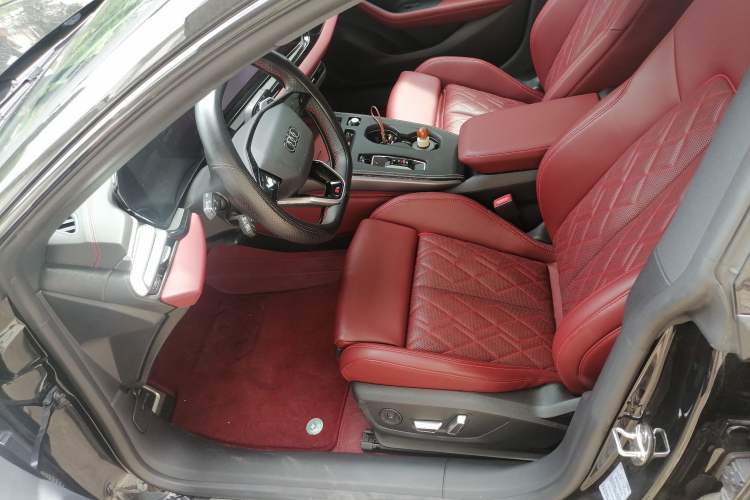 Used Audi A5L Sportback 2026 TFSI 150kW Premium quattro Model Left Front Seat