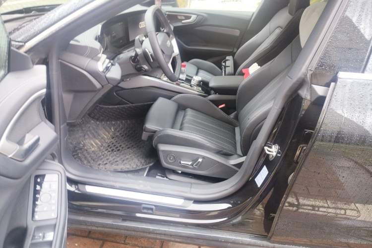 Used Audi A5L Sportback 2026 TFSI 150kW Luxury Edition Left Front Seat