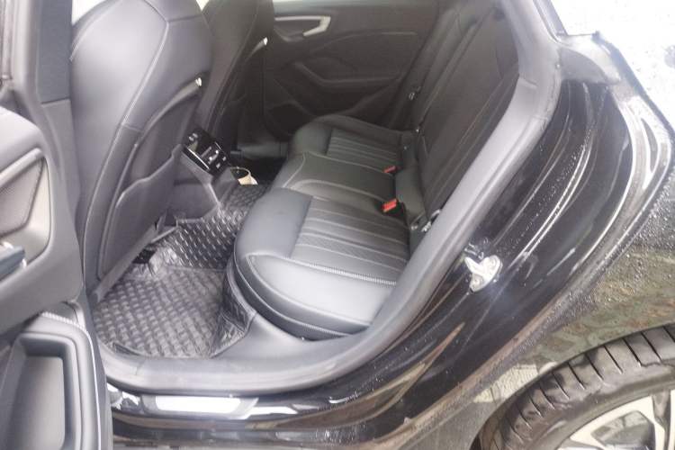 Used Audi A5L Sportback 2026 TFSI 150kW Luxury Edition Left Rear Seat