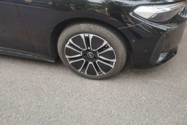 Used Audi A5L Sportback 2026 TFSI 150kW Luxury Edition Right Front Wheel Hub