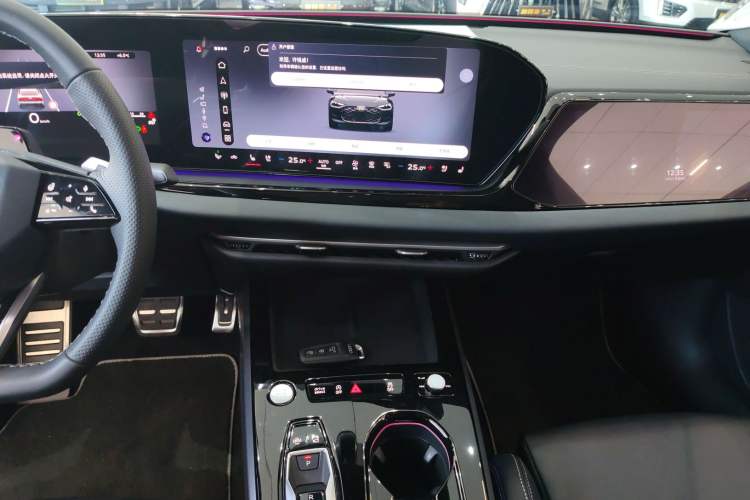 Used Audi A5L Sportback 2026 TFSI 150kW Premium quattro Model Audio And AC Panel