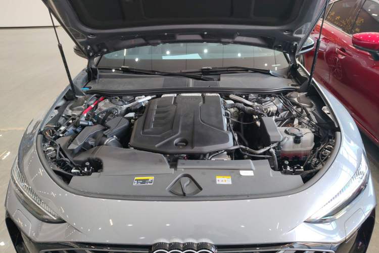 Used Audi A5L Sportback 2026 TFSI 150kW Premium quattro Model Engine Bay