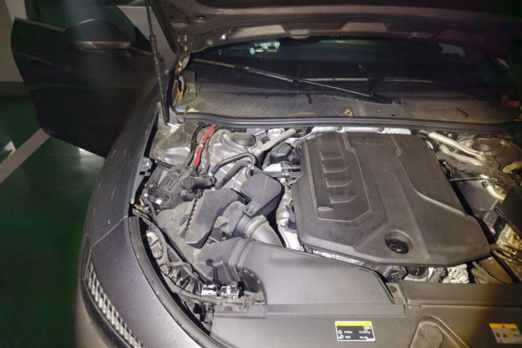 Used Audi A5L Sportback 2026 TFSI 150kW Luxury Edition Engine Bay Right