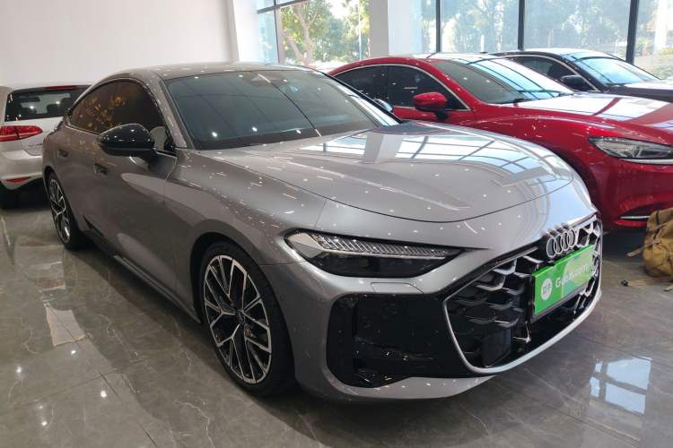 Used Audi A5L Sportback 2026 TFSI 150kW Premium quattro Model Front Right 45 Deg