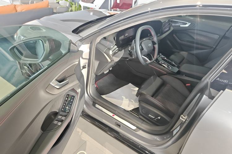 Used Audi A5L Sportback 2026 TFSI 150kW Premium quattro Model Interior 3