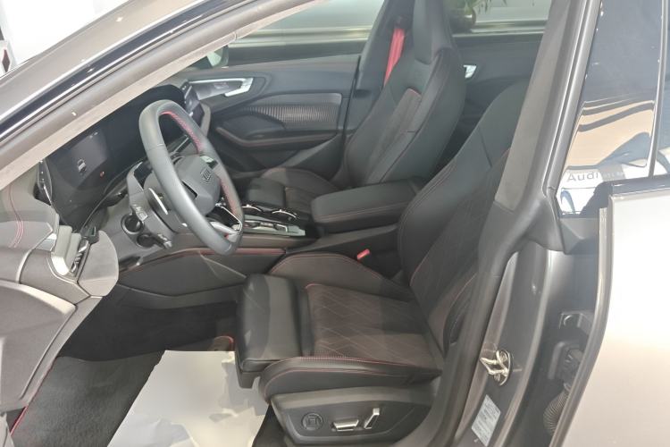 Used Audi A5L Sportback 2026 TFSI 150kW Premium quattro Model Left Front Seat