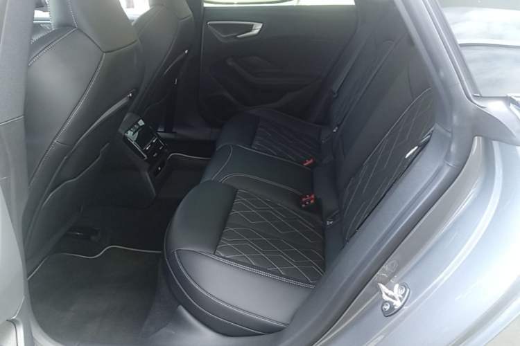 Used Audi A5L Sportback 2026 TFSI quattro 200kW Flagship Zhiyao Model Left Rear Seat