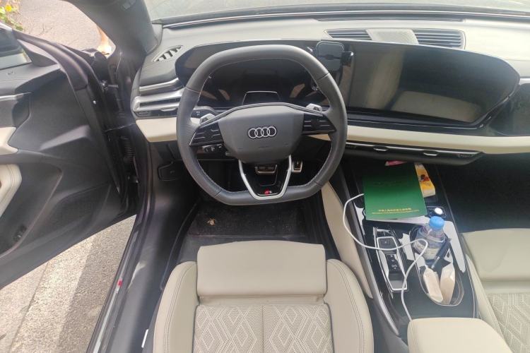 Used Audi A5L Sportback 2026 TFSI 150kW Smart Leading quattro Edition Steering Wheel