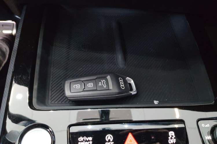 Used Audi A5L Sportback 2026 TFSI 150kW Premium quattro Model Vehicle Key
