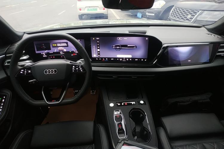 Used Audi A5L Sportback 2026 TFSI 150kW Smart Leading Edition Center Console