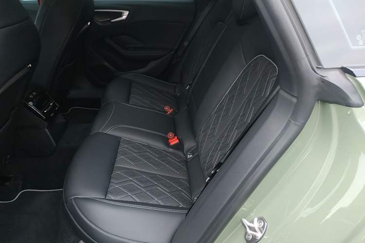 Used Audi A5L Sportback 2026 TFSI 150kW Smart Leading Edition Left Rear Seat