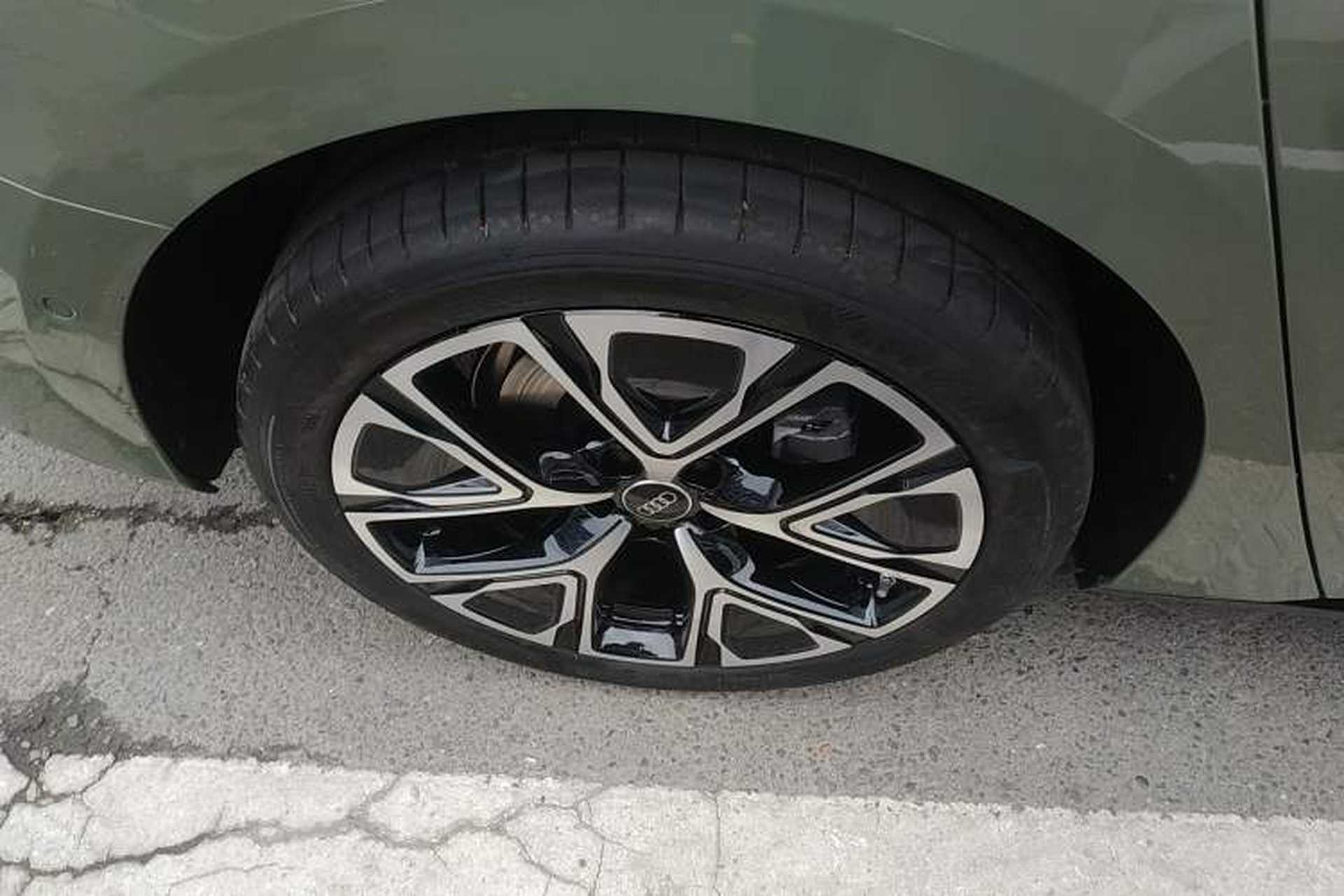Used Audi A5L Sportback 2026 TFSI 150kW Smart Leading Edition Right Rear Wheel Hub