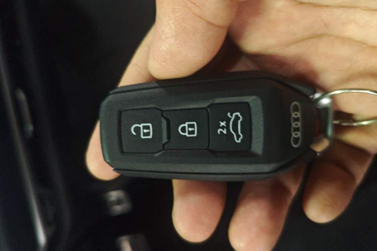 Used Audi A5L Sportback 2026 TFSI 150kW Smart Leading quattro Edition Vehicle Key