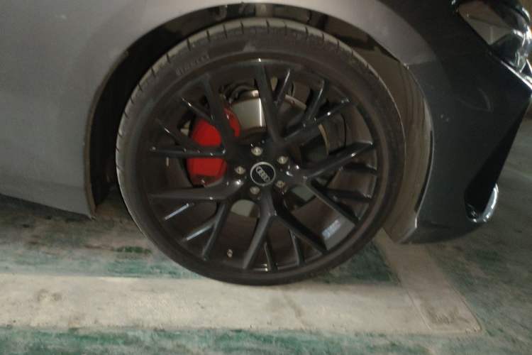 Used Audi A5L Sportback 2026 Model Range: TFSI quattro 150kW Red Fortune Limited Edition Right Front Wheel Hub