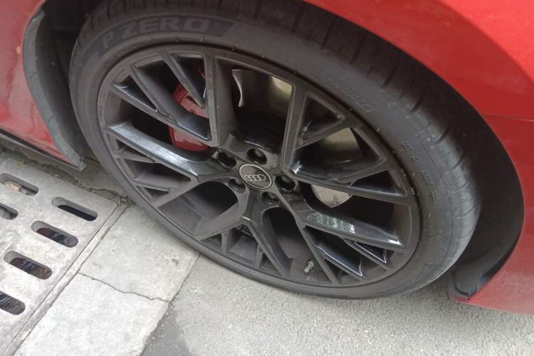 Used Audi A5L Sportback 2026 Model Range: TFSI quattro 150kW Red Fortune Limited Edition Right Front Wheel Hub