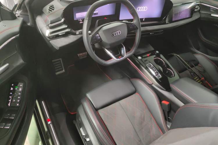 Used Audi A5L Sportback 2026 TFSI quattro 150kW First-Limited Edition Driver Seat
