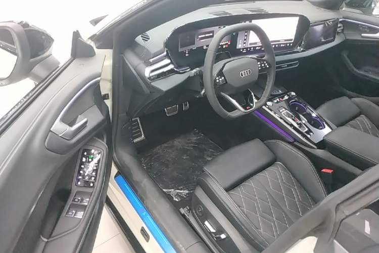 Used Audi A5L Sportback 2026 TFSI 150kW Premium quattro Model Driver Seat