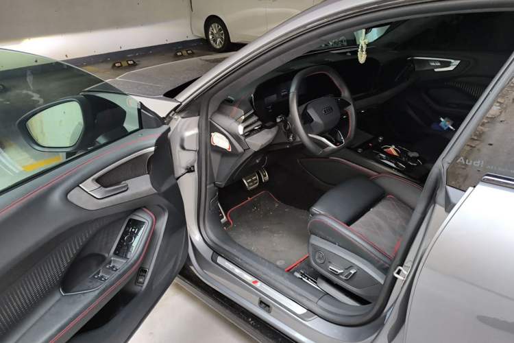 Used Audi A5L Sportback 2026 TFSI 150kW Premium quattro Model Driver Seat
