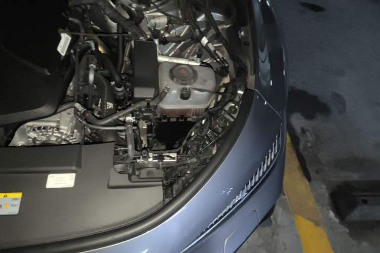 Used Audi A5L Sportback 2026 TFSI 150kW Smart Leading quattro Edition Engine Bay Left