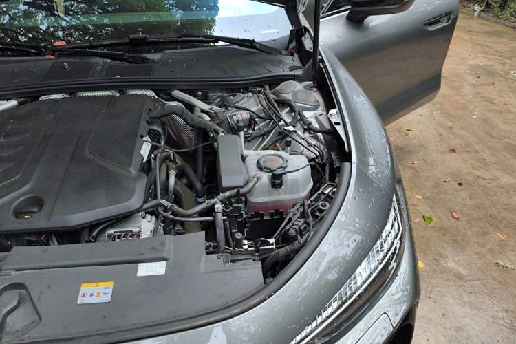 Used Audi A5L Sportback 2026 TFSI quattro 150kW First-Limited Edition Engine Bay Left
