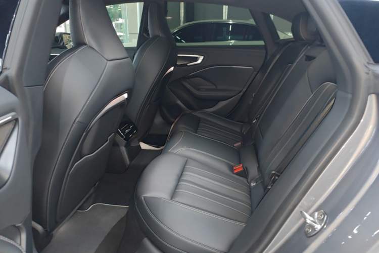 Used Audi A5L Sportback 2026 TFSI 150kW Luxury Edition Left Rear Seat
