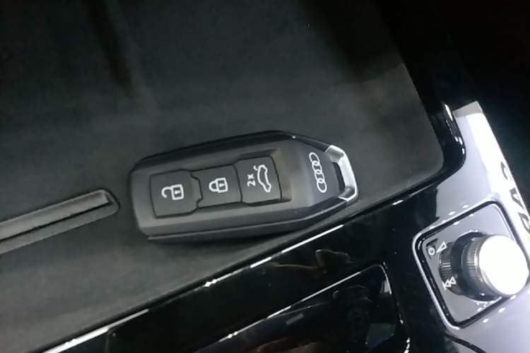 Used Audi A5L Sportback 2026 TFSI 150kW Premium quattro Model Vehicle Key