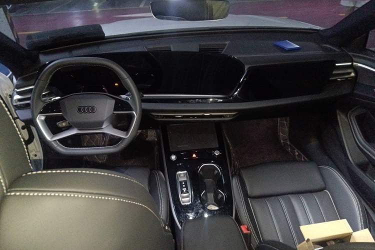 Used Audi A5L Sportback 2026 TFSI 150kW Luxury Edition Center Console