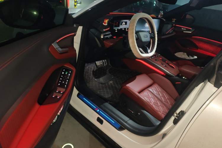 Used Audi A5L Sportback 2026 TFSI 150kW Premium quattro Model Driver Seat