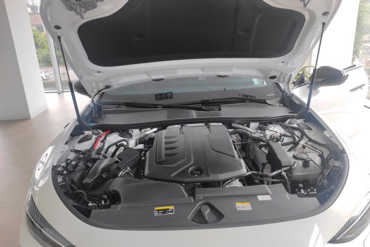 Used Audi A5L Sportback 2026 TFSI 150kW Premium quattro Model Engine Bay