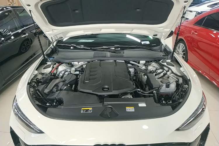Used Audi A5L Sportback 2026 TFSI 150kW Premium quattro Model Engine Bay