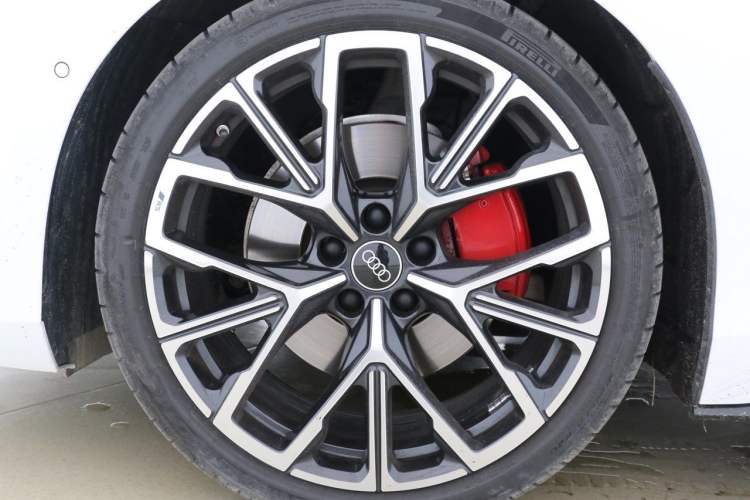 Used Audi A5L Sportback 2026 TFSI 150kW Smart Leading quattro Edition Exterior 9