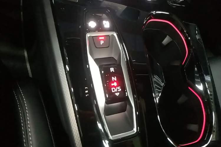 Used Audi A5L Sportback 2026 TFSI 150kW Premium quattro Model Gear Lever